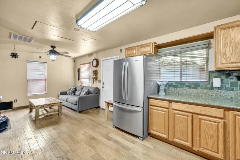 534 13th, Sparks, Nevada 89431, 2 Bedrooms Bedrooms, ,2 BathroomsBathrooms,Residential,Residential,13th,0,260006111