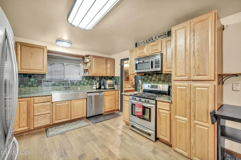 534 13th, Sparks, Nevada 89431, 2 Bedrooms Bedrooms, ,2 BathroomsBathrooms,Residential,Residential,13th,0,260006111
