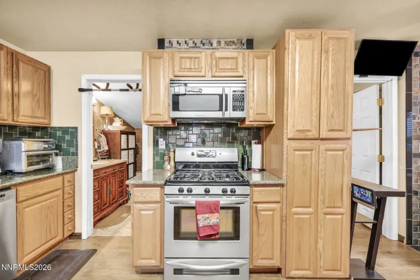 534 13th, Sparks, Nevada 89431, 2 Bedrooms Bedrooms, ,2 BathroomsBathrooms,Residential,Residential,13th,0,260006111