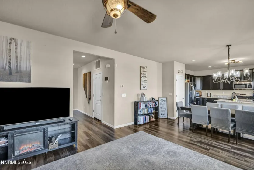 334 Granite, Dayton, Nevada 89403, 4 Bedrooms Bedrooms, ,3 BathroomsBathrooms,Residential,Residential,Granite,0,260006150
