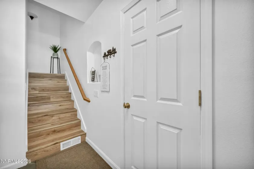 400 Fairview, Incline Village, Nevada 89451, 2 Bedrooms Bedrooms, ,3 BathroomsBathrooms,Residential,Residential,Fairview,0,260006155