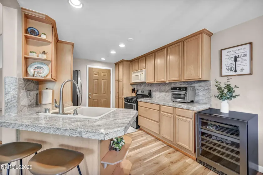 400 Fairview, Incline Village, Nevada 89451, 2 Bedrooms Bedrooms, ,3 BathroomsBathrooms,Residential,Residential,Fairview,0,260006155