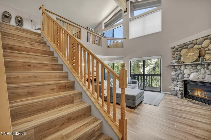 400 Fairview, Incline Village, Nevada 89451, 2 Bedrooms Bedrooms, ,3 BathroomsBathrooms,Residential,Residential,Fairview,0,260006155