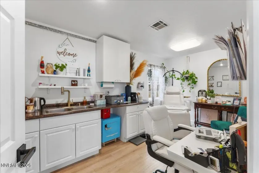 438 Pyramid, Sparks, Nevada 89431, ,Commercial Sale,Residential,Pyramid,0,260006161