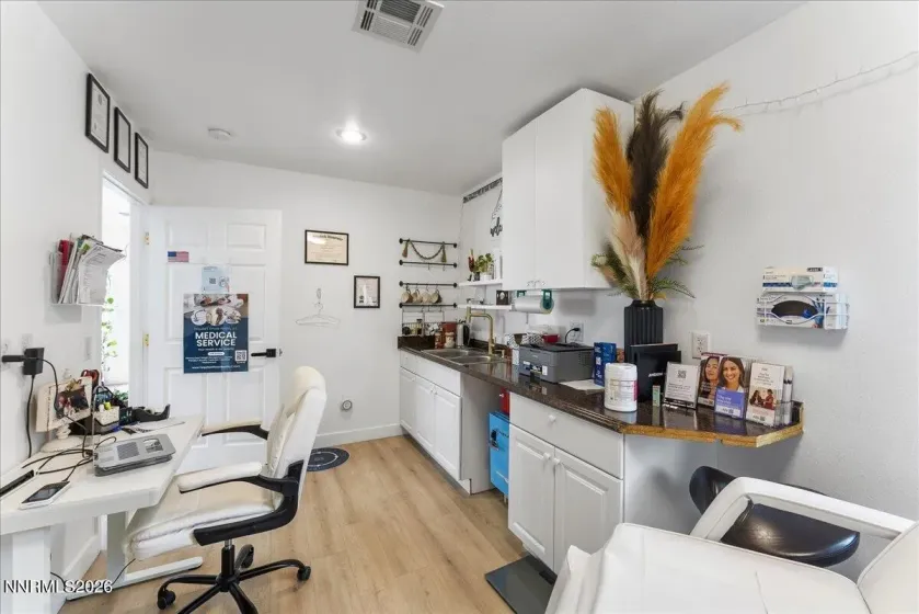 438 Pyramid, Sparks, Nevada 89431, ,Commercial Sale,Residential,Pyramid,0,260006161