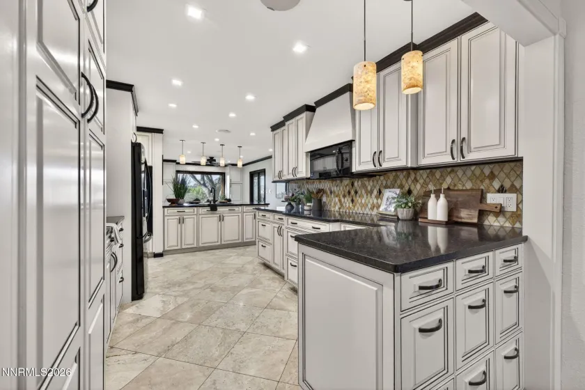 2000 Manzanita, Reno, Nevada 89509, 5 Bedrooms Bedrooms, ,5 BathroomsBathrooms,Residential,Residential,Manzanita,0,260006179