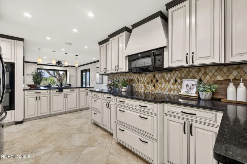 2000 Manzanita, Reno, Nevada 89509, 5 Bedrooms Bedrooms, ,5 BathroomsBathrooms,Residential,Residential,Manzanita,0,260006179