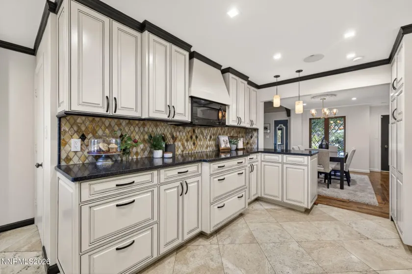 2000 Manzanita, Reno, Nevada 89509, 5 Bedrooms Bedrooms, ,5 BathroomsBathrooms,Residential,Residential,Manzanita,0,260006179