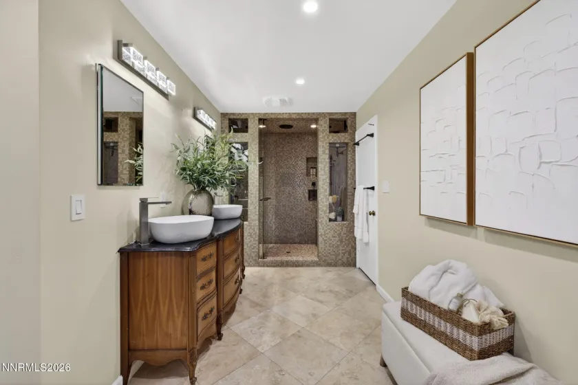 2000 Manzanita, Reno, Nevada 89509, 5 Bedrooms Bedrooms, ,5 BathroomsBathrooms,Residential,Residential,Manzanita,0,260006179