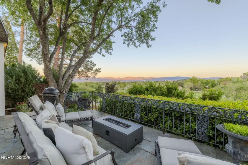 2000 Manzanita, Reno, Nevada 89509, 5 Bedrooms Bedrooms, ,5 BathroomsBathrooms,Residential,Residential,Manzanita,0,260006179