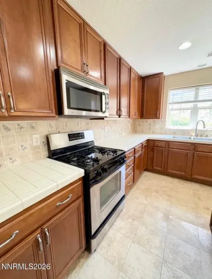 7616 Stone Bluff, Reno, Nevada 89523, 4 Bedrooms Bedrooms, ,3 BathroomsBathrooms,Residential,Residential,Stone Bluff,0,260006225