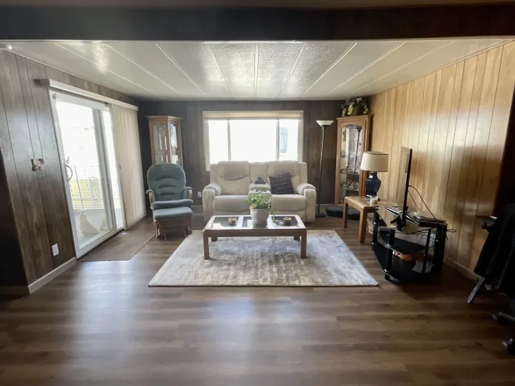 55 Eureka Dr, Carson City, Nevada 89706, 2 Bedrooms Bedrooms, 14 Rooms Rooms,2 BathroomsBathrooms,Manufactured,Residential,Eureka,260006236