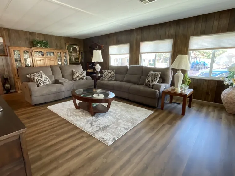 55 Eureka Dr, Carson City, Nevada 89706, 2 Bedrooms Bedrooms, 14 Rooms Rooms,2 BathroomsBathrooms,Manufactured,Residential,Eureka,260006236