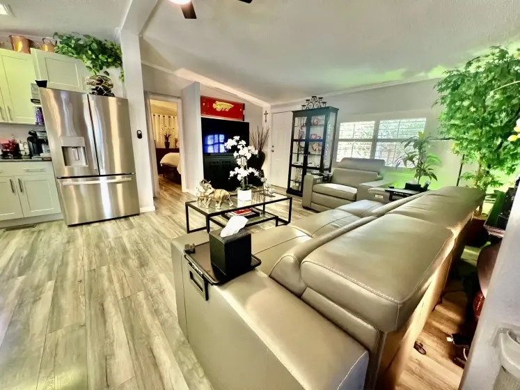 20 S Chardonnay St, Reno, Nevada 89512, 3 Bedrooms Bedrooms, 12 Rooms Rooms,2 BathroomsBathrooms,Manufactured,Residential,S Chardonnay,260006255