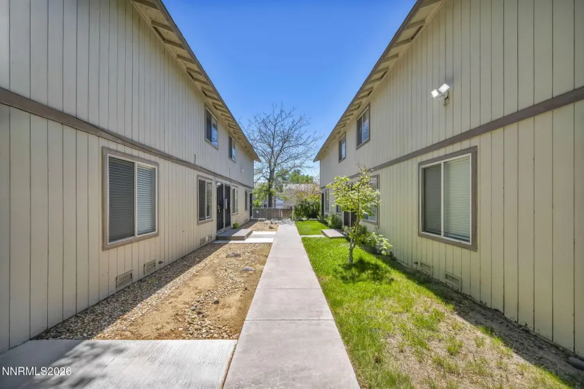 4001 Pheasant, Carson City, Nevada 89701, 9 Bedrooms Bedrooms, ,8 BathroomsBathrooms,Residential Income,Residential,Pheasant,0,260006328