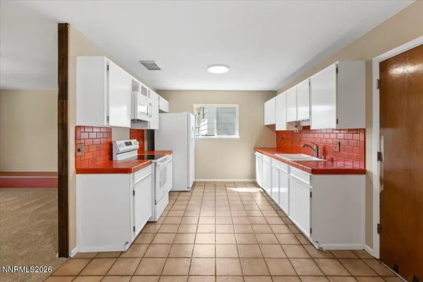 2750 Gellert, Reno, Nevada 89503, 3 Bedrooms Bedrooms, ,2 BathroomsBathrooms,Residential,Residential,Gellert,0,260006330