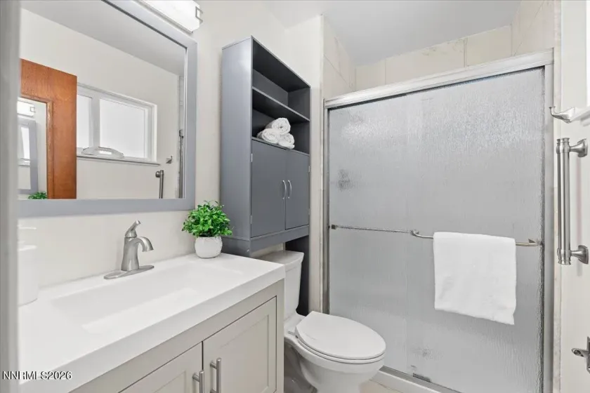 2750 Gellert, Reno, Nevada 89503, 3 Bedrooms Bedrooms, ,2 BathroomsBathrooms,Residential,Residential,Gellert,0,260006330