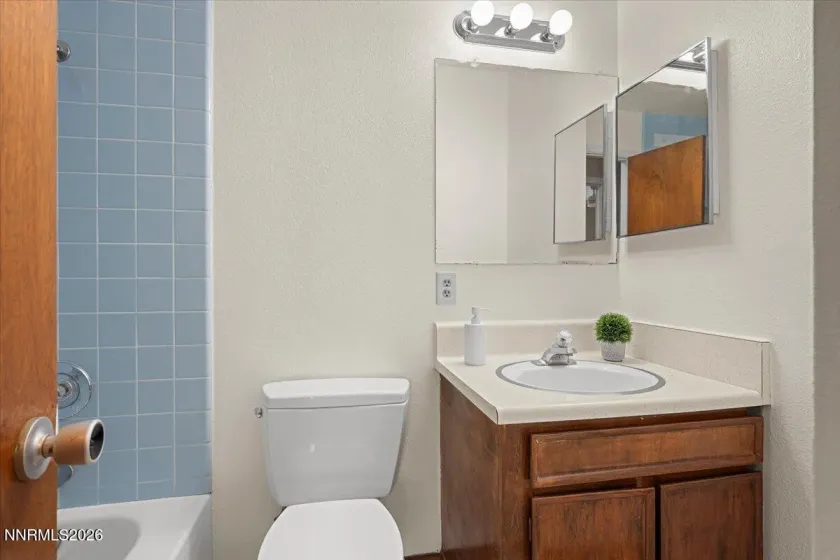 2750 Gellert, Reno, Nevada 89503, 3 Bedrooms Bedrooms, ,2 BathroomsBathrooms,Residential,Residential,Gellert,0,260006330