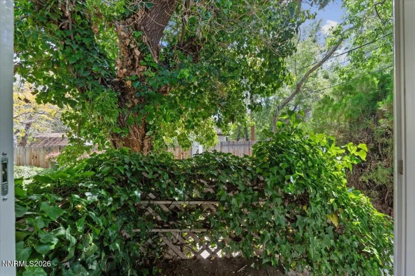 2750 Gellert, Reno, Nevada 89503, 3 Bedrooms Bedrooms, ,2 BathroomsBathrooms,Residential,Residential,Gellert,0,260006330