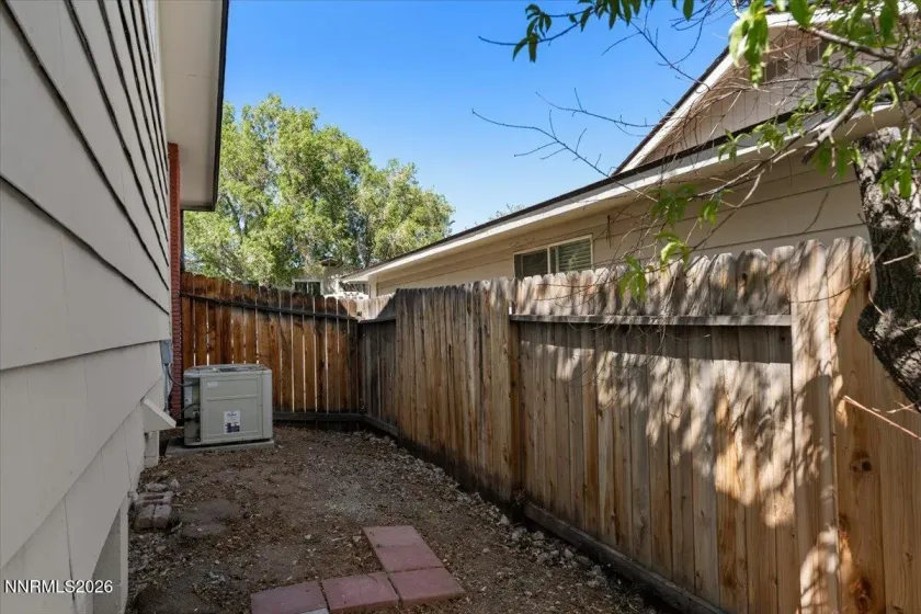 2750 Gellert, Reno, Nevada 89503, 3 Bedrooms Bedrooms, ,2 BathroomsBathrooms,Residential,Residential,Gellert,0,260006330