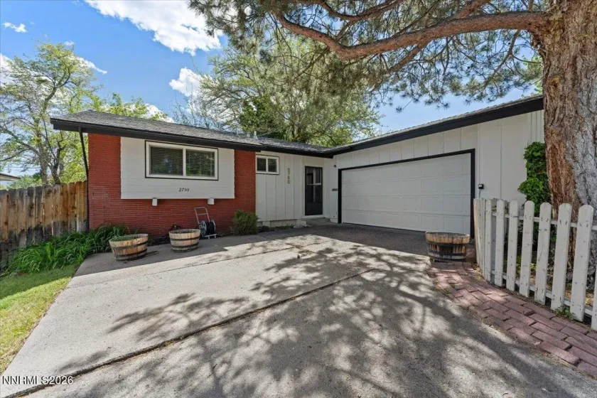 2750 Gellert, Reno, Nevada 89503, 3 Bedrooms Bedrooms, ,2 BathroomsBathrooms,Residential,Residential,Gellert,0,260006330