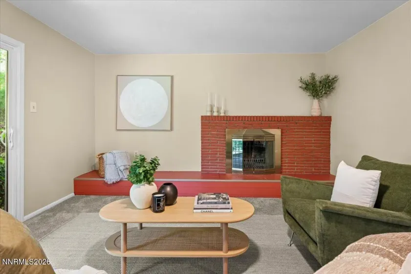 2750 Gellert, Reno, Nevada 89503, 3 Bedrooms Bedrooms, ,2 BathroomsBathrooms,Residential,Residential,Gellert,0,260006330