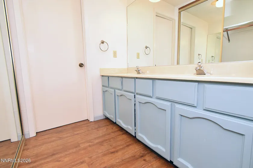 Upstairs Primary full bath