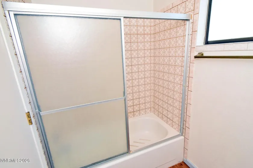 Upstairs Primary Full bath