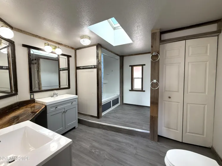 1915 Thomas Jefferson, Battle Mountain, Nevada 89820, 2 Bedrooms Bedrooms, ,2 BathroomsBathrooms,Residential,Residential,Thomas Jefferson,0,260003984