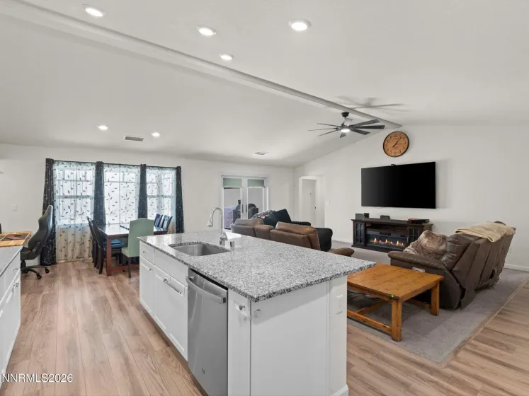 430 Sabino Canyon, Dayton, Nevada 89403, 4 Bedrooms Bedrooms, ,3 BathroomsBathrooms,Residential,Residential,Sabino Canyon,0,260006377