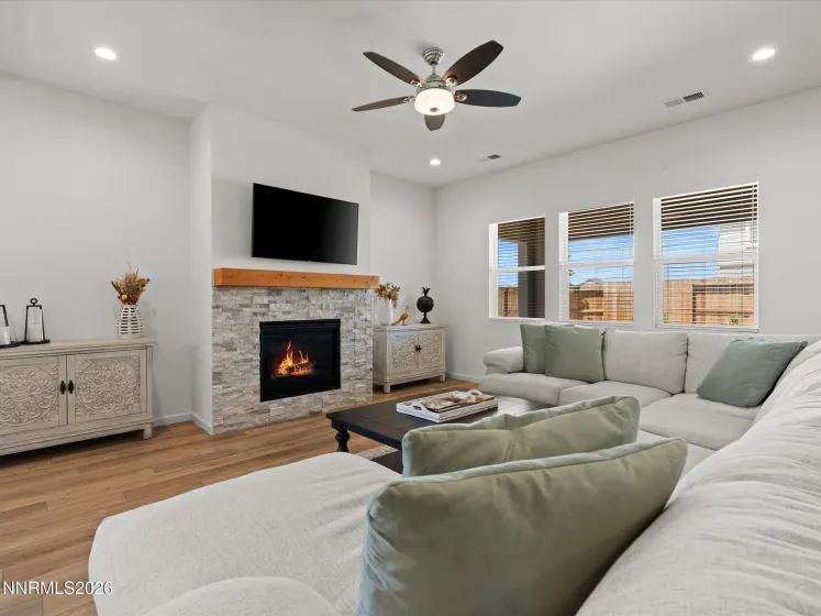 1802 Red Loam, Sparks, Nevada 89436, 4 Bedrooms Bedrooms, ,3 BathroomsBathrooms,Residential,Residential,Red Loam,0,260006402