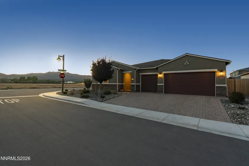 1802 Red Loam, Sparks, Nevada 89436, 4 Bedrooms Bedrooms, ,3 BathroomsBathrooms,Residential,Residential,Red Loam,0,260006402