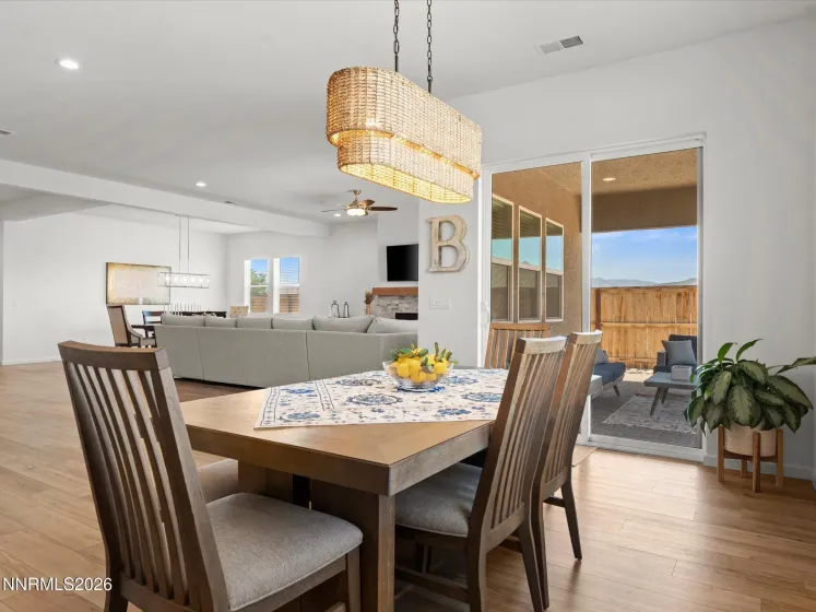 1802 Red Loam, Sparks, Nevada 89436, 4 Bedrooms Bedrooms, ,3 BathroomsBathrooms,Residential,Residential,Red Loam,0,260006402