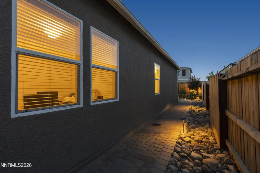 1802 Red Loam, Sparks, Nevada 89436, 4 Bedrooms Bedrooms, ,3 BathroomsBathrooms,Residential,Residential,Red Loam,0,260006402