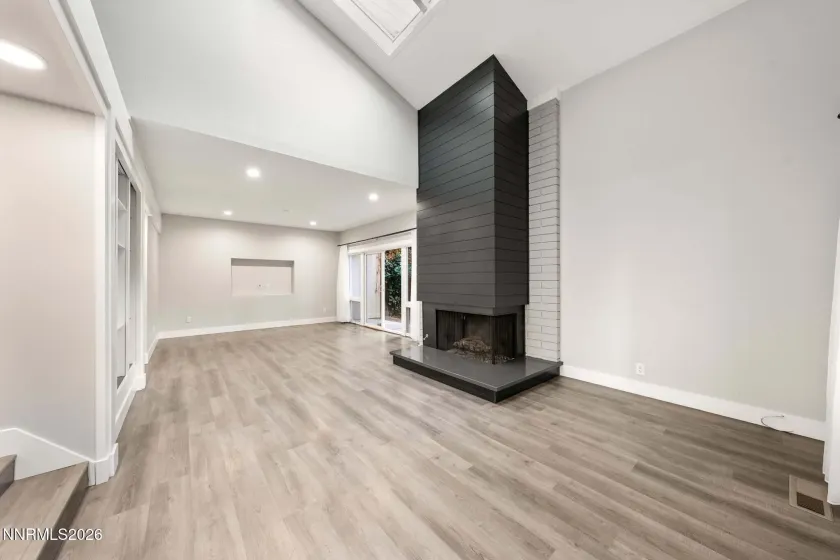 430 Angela, Reno, Nevada 89509, 3 Bedrooms Bedrooms, ,3 BathroomsBathrooms,Residential,Residential,Angela,0,260006409