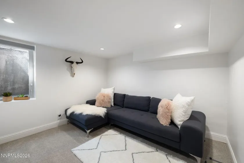 210 Bret Harte, Reno, Nevada 89509, 4 Bedrooms Bedrooms, ,3 BathroomsBathrooms,Residential,Residential,Bret Harte,0,260006420