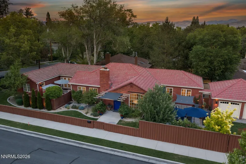 210 Bret Harte, Reno, Nevada 89509, 4 Bedrooms Bedrooms, ,3 BathroomsBathrooms,Residential,Residential,Bret Harte,0,260006420