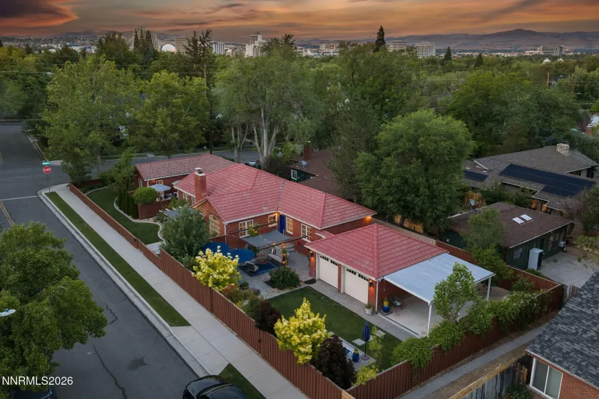 210 Bret Harte, Reno, Nevada 89509, 4 Bedrooms Bedrooms, ,3 BathroomsBathrooms,Residential,Residential,Bret Harte,0,260006420