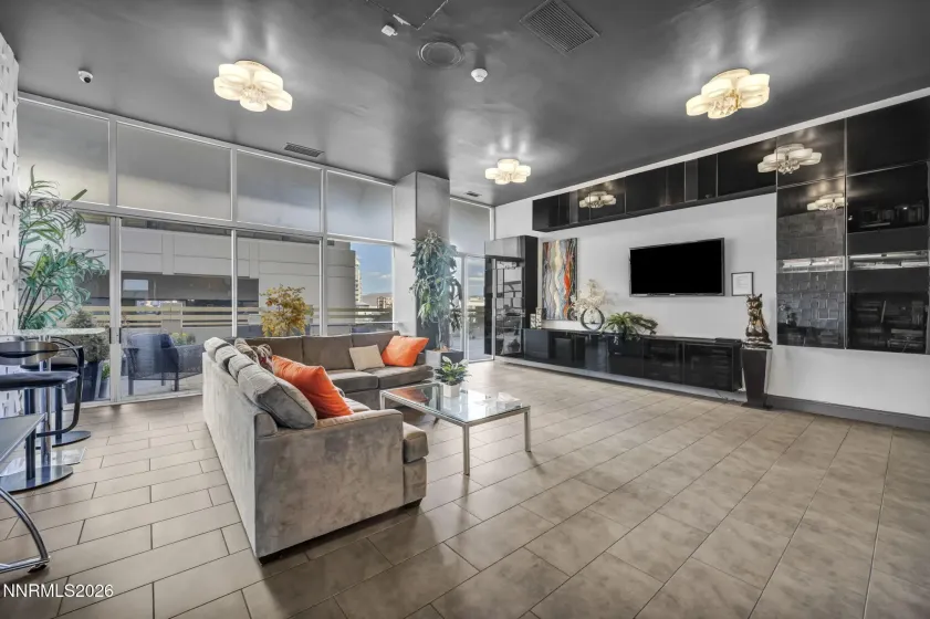 100 Arlington, Reno, Nevada 89501, ,1 BathroomBathrooms,Residential,Residential,Arlington,0,260006430