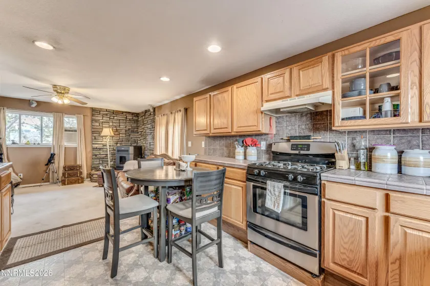 740 Quintero, Sparks, Nevada 89441, 3 Bedrooms Bedrooms, ,2 BathroomsBathrooms,Residential,Residential,Quintero,0,260006449