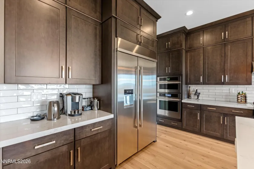 Counter depth refrigerator