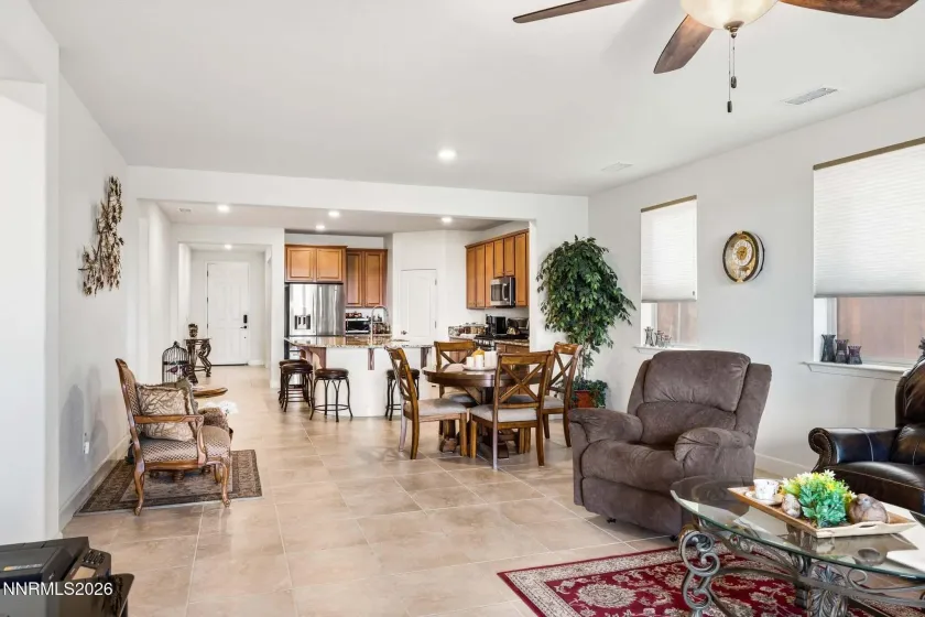 1590 Heavenly View, Reno, Nevada 89523, 3 Bedrooms Bedrooms, ,2 BathroomsBathrooms,Residential,Residential,Heavenly View,0,260006458