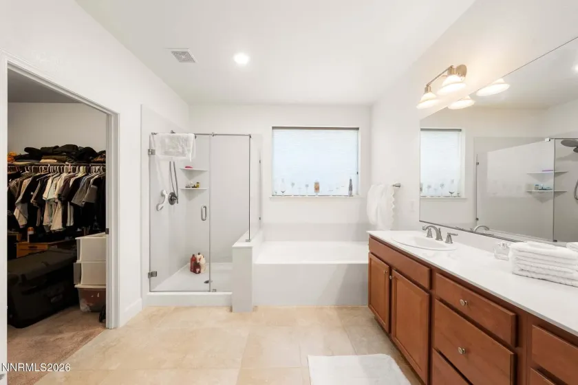 1590 Heavenly View, Reno, Nevada 89523, 3 Bedrooms Bedrooms, ,2 BathroomsBathrooms,Residential,Residential,Heavenly View,0,260006458