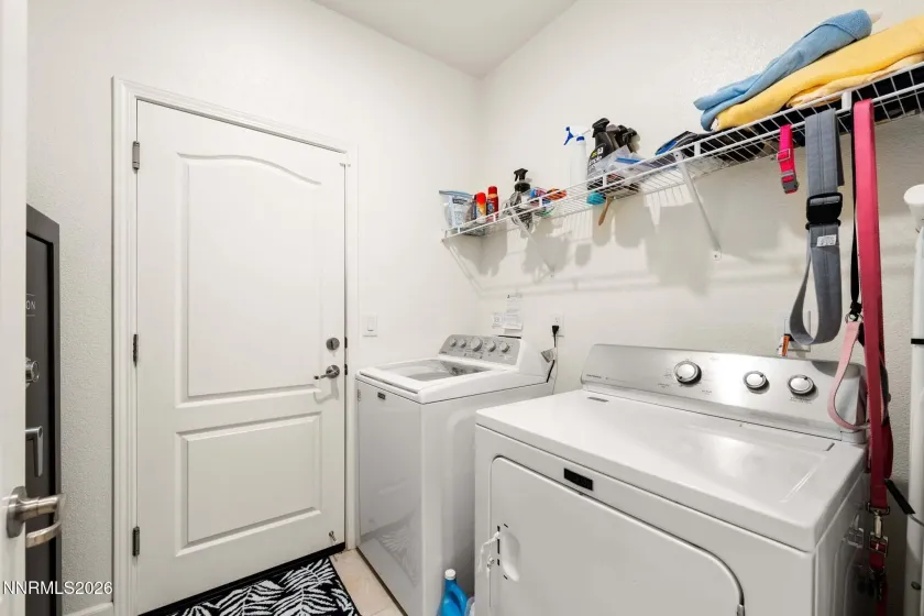1590 Heavenly View, Reno, Nevada 89523, 3 Bedrooms Bedrooms, ,2 BathroomsBathrooms,Residential,Residential,Heavenly View,0,260006458