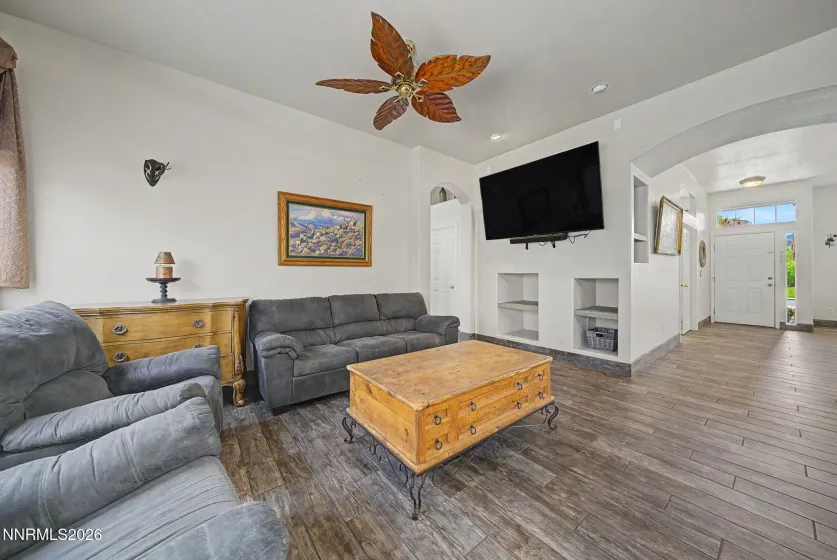 9395 Oakley, Reno, Nevada 89521, 3 Bedrooms Bedrooms, ,2 BathroomsBathrooms,Residential,Residential,Oakley,0,260006471