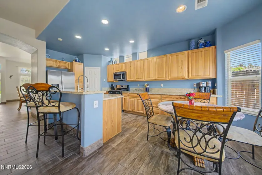 9395 Oakley, Reno, Nevada 89521, 3 Bedrooms Bedrooms, ,2 BathroomsBathrooms,Residential,Residential,Oakley,0,260006471