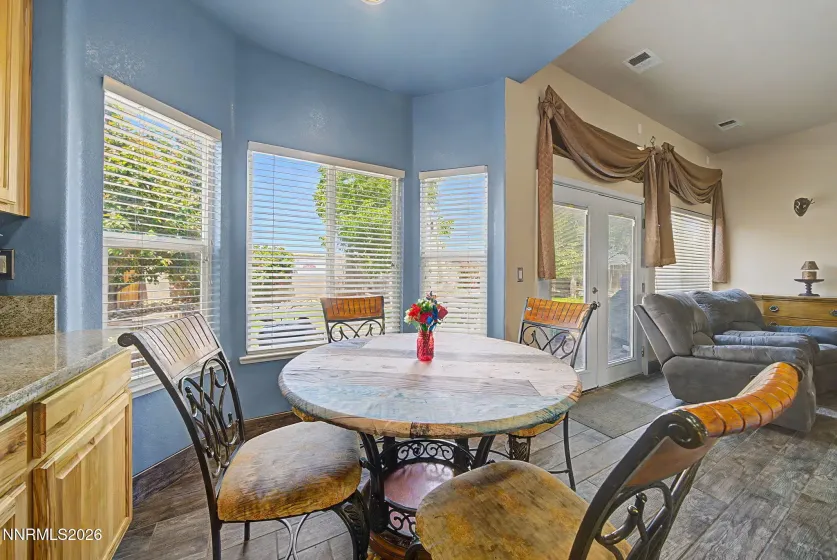 9395 Oakley, Reno, Nevada 89521, 3 Bedrooms Bedrooms, ,2 BathroomsBathrooms,Residential,Residential,Oakley,0,260006471