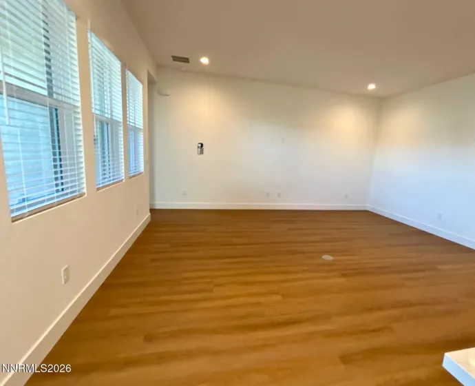 7328 Oakmont, Sparks, Nevada 89436, 2 Bedrooms Bedrooms, ,2 BathroomsBathrooms,Residential Lease,Manufactured,Oakmont,0,260006477
