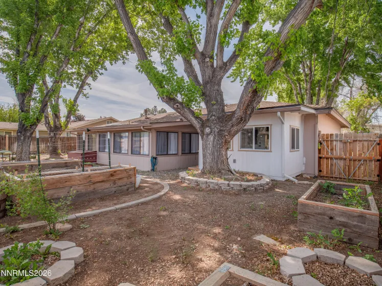 1314 Toiyabe, Gardnerville, Nevada 89410, 3 Bedrooms Bedrooms, ,2 BathroomsBathrooms,Residential,Residential,Toiyabe,0,260006479