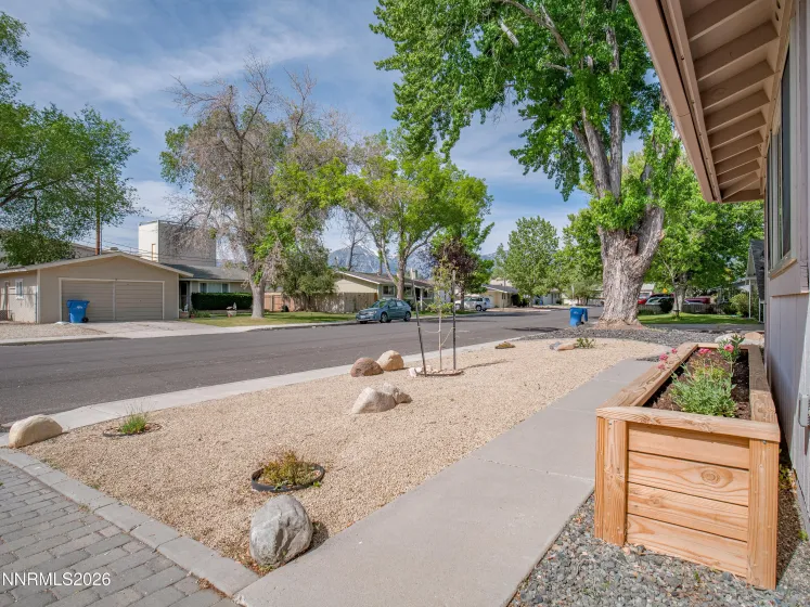 1314 Toiyabe, Gardnerville, Nevada 89410, 3 Bedrooms Bedrooms, ,2 BathroomsBathrooms,Residential,Residential,Toiyabe,0,260006479